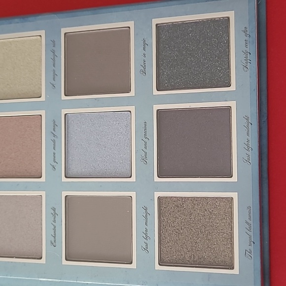 Disney Princess Cinderella Eye Shadow Palette NWT sealed - Picture 12 of 13